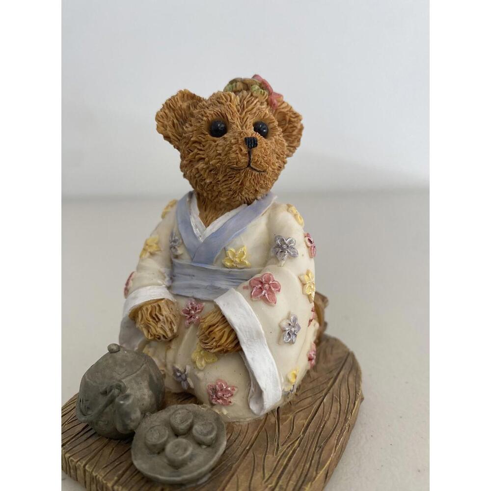 HOMCO Porcelain Bear Figurine Japanese Tea Party Around the World Bears3.5”x2.5”